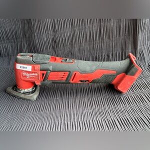 #2907 Milwaukee 2626-20 M18 18V Lithium-Ion Cordless Oscillating (Tool only)